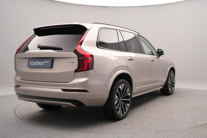 Volvo XC90 T8 AWD Plug-in ULTRA DARK 7m na operativní leasing