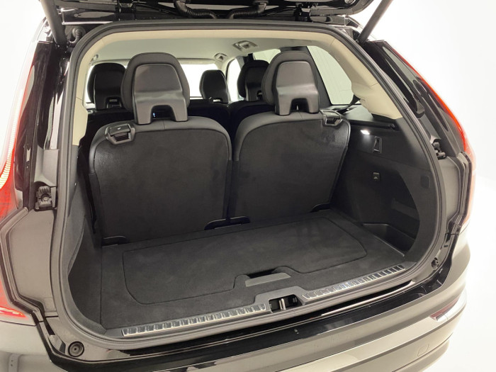 Volvo XC90 T8 AWD RECHARGE BRIGHT PLUS 7m na operativní leasing