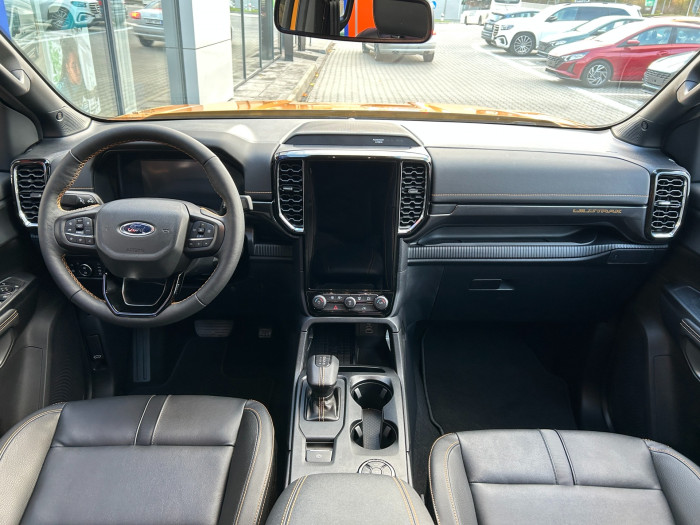 Ford WILDTRAK 2.3 Hybrid PHEV 205kW na operativní leasing