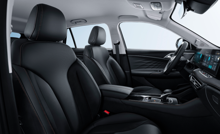 MG HS Exclusive 1.5 TGI 125 kW 7AT 4x2 na operativní leasing