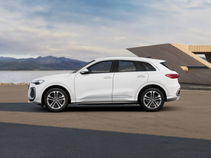 Audi Q5 Quattro ST7 2,0TDI / 150kW na operativní leasing
