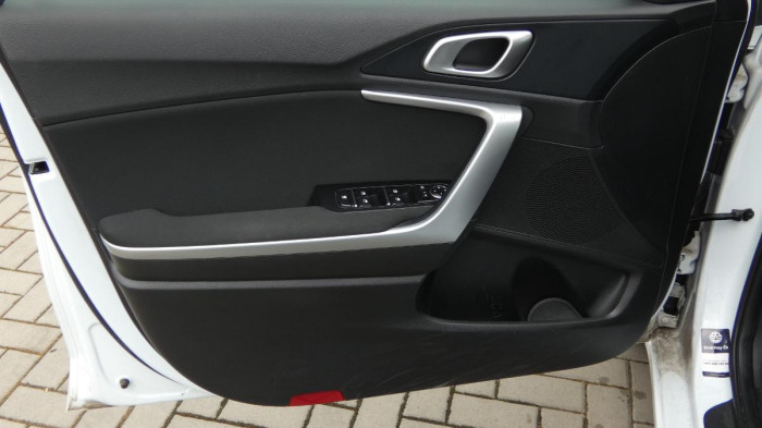 Kia Ceed 1.6 CRDi Comfort SW na operativní leasing