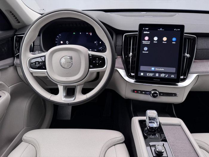 Volvo XC90 B5 AWD AUT DARK PLUS 7míst na operativní leasing