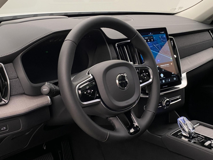 Volvo XC90 B5 AWD AUT DARK PLUS 7míst na operativní leasing