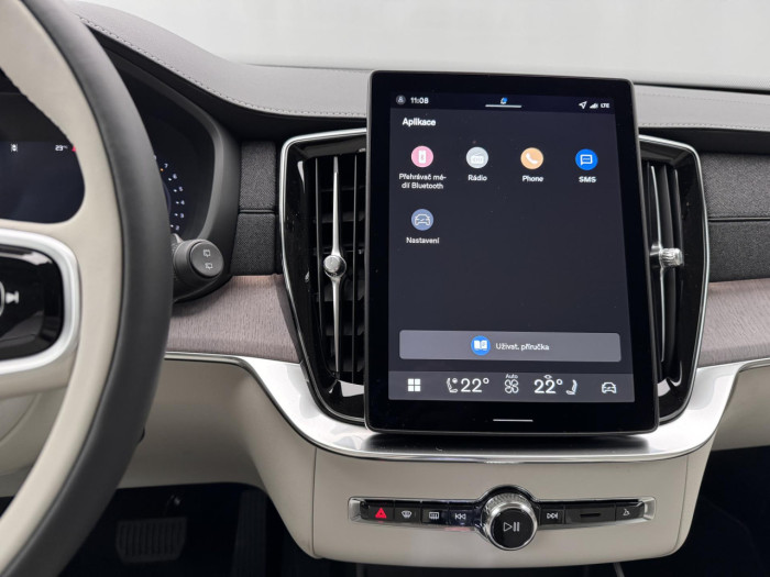 Volvo XC90 B5 AWD AUT DARK PLUS 7míst na operativní leasing