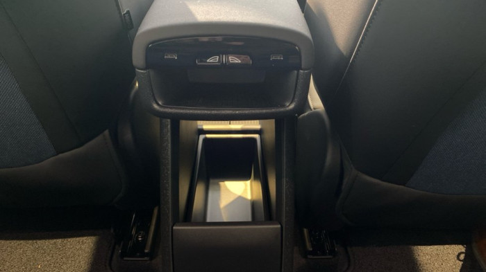 Volvo EX30 PLUS, Single Motor, 200 kW / 272 HP na operativní leasing