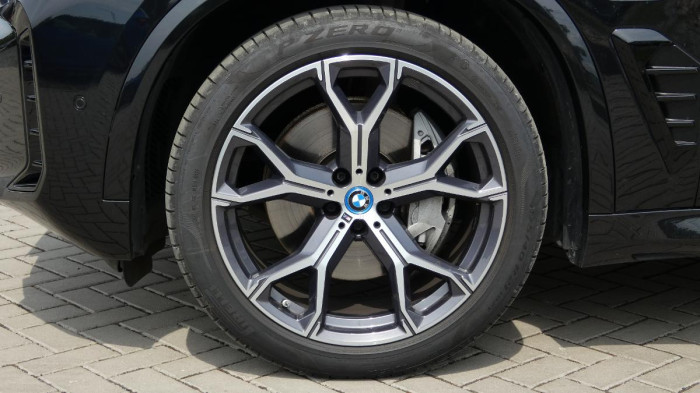 BMW X5 50e xDrive PHEV na operativní leasing
