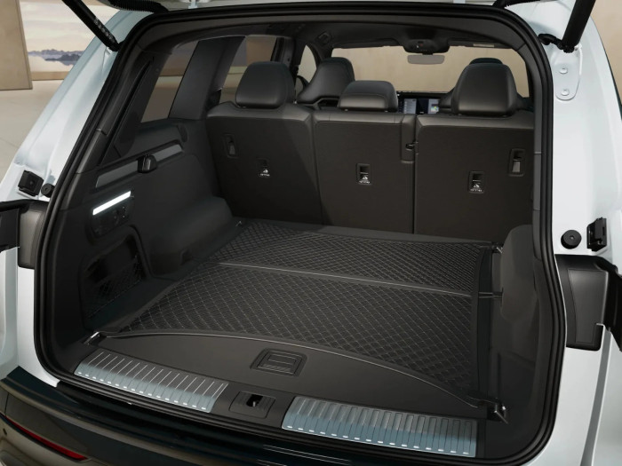 Audi Q7 S line 3.0 TDI 220 kW Nafta 4x4 Automatická převodovka na operativní leasing