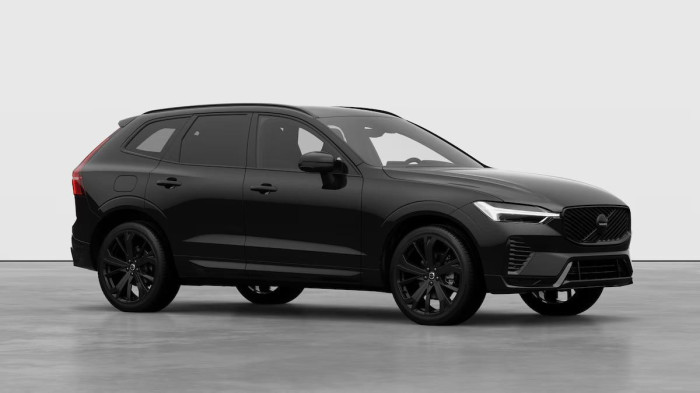 Volvo XC60 B5 AWD AUT PLUS BLACK EDITION na operativní leasing