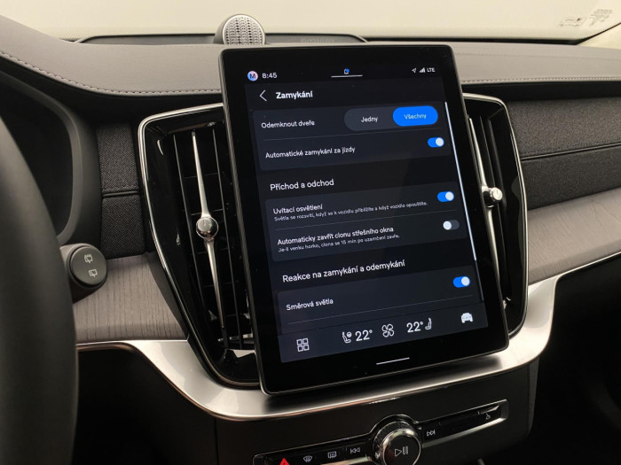 Volvo XC90 T8 AWD Plug-in BRIGHT ULTRA na operativní leasing