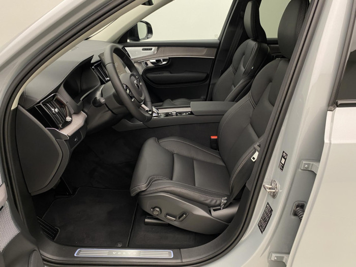 Volvo XC90 B5 AWD AUT DARK PLUS 7míst na operativní leasing