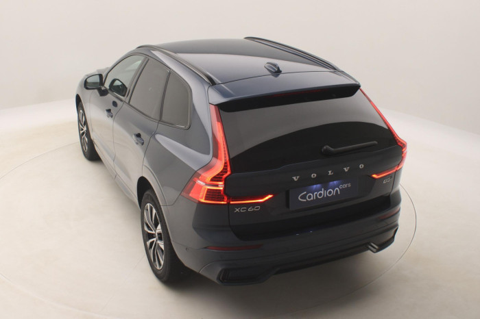 Volvo XC60 B5 AWD AUT DARK PLUS na operativní leasing