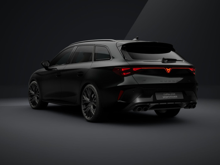 Cupra Leon SP VZ Tribe e-HYBRID 272k DSG na operativní leasing