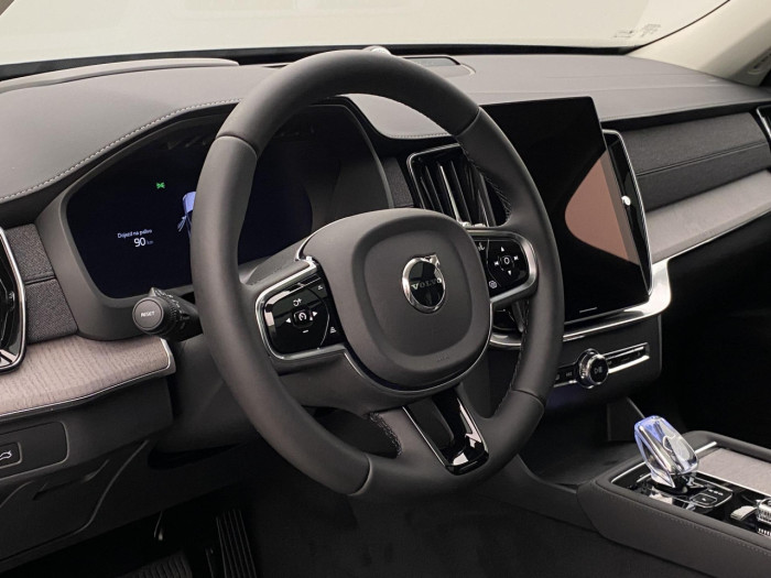 Volvo XC90 B5 AWD AUT DARK PLUS 7míst na operativní leasing