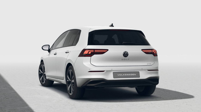 Volkswagen Golf People 7DSG mHEV 1,5eTSI / 110kW na operativní leasing