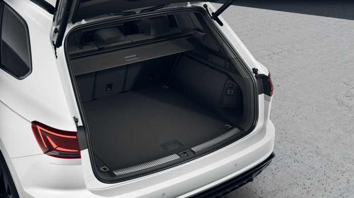 Volkswagen Touareg R-Line V6 3,0 TDI 210 kW 4MOT na operativní leasing