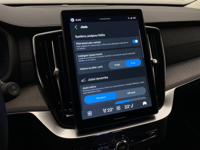 Volvo XC90 B5 AWD AUT BRIGHT PLUS na operativní leasing