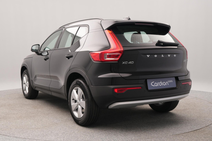 Volvo XC40 B3 AUT ESSENTIAL na operativní leasing