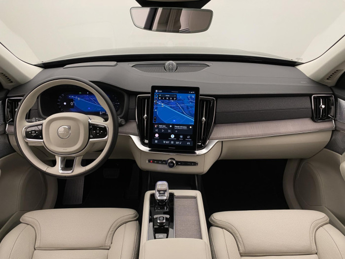 Volvo XC90 T8 AWD Plug-in BRIGHT PLUS 7m na operativní leasing