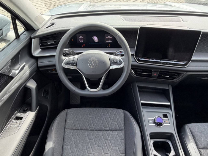 Volkswagen Tayron People PHEV 19,7kWh 1,5TSI / 110kW na operativní leasing