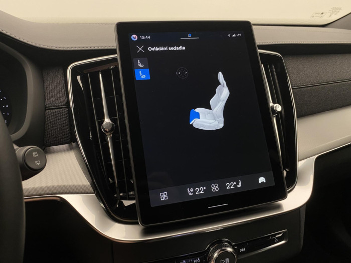 Volvo XC90 B5 AWD AUT BLACK EDITION PLUS na operativní leasing