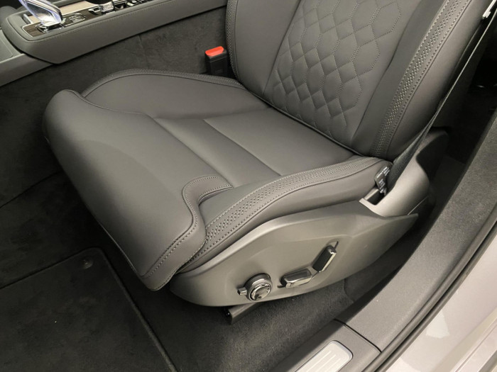 Volvo XC90 T8 AWD RECHARGE BRIGHT PLUS 7m na operativní leasing
