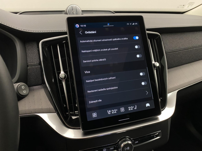 Volvo XC90 T8 AWD Plug-in DARK PLUS 7m na operativní leasing