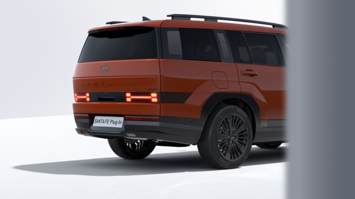 Hyundai Santa Fe Plug-in Hybrid Calligraphy 1.6 T-GDI Plug-in Hybrid 185kW 6A 4×4 na operativní leasing