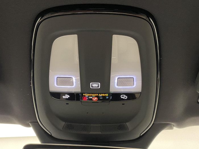Volvo XC90 B5 AWD AUT DARK PLUS 7míst na operativní leasing