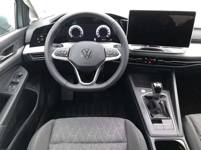 Volkswagen Golf Variant People 6G 1,5TSI / 110kW na operativní leasing