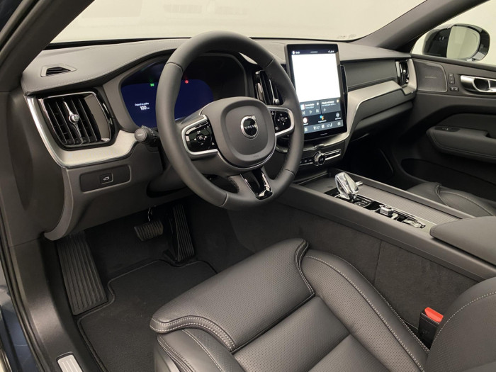 Volvo XC60 B5 AWD AUT ULTRA BLACK EDITION 2.0 Edition na operativní leasing