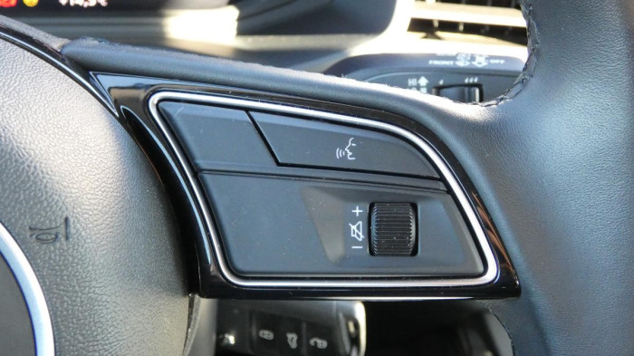 Audi A1 Sportback 25 TFSI S Line na operativní leasing