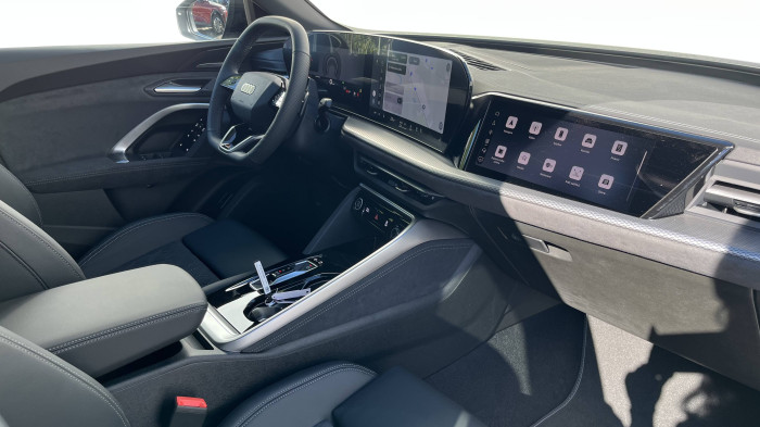 Audi Q5 Quattro ST7 2,0TDI / 150kW na operativní leasing