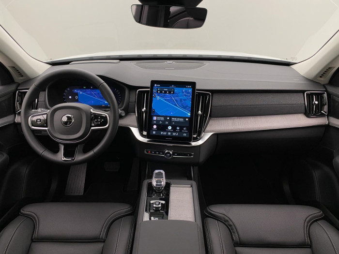 Volvo XC90 B5 AWD AUT DARK PLUS 7míst na operativní leasing