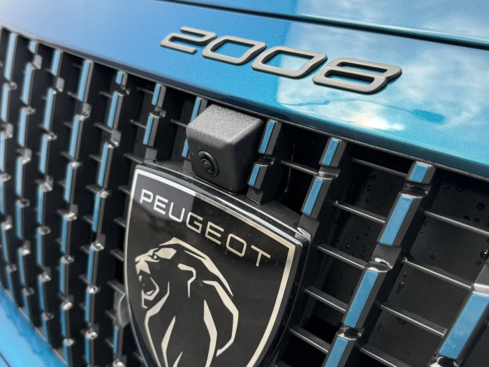 Peugeot 2008 ALLURE Hybrid 1,2 145 e-DCS6 / 107kW na operativní leasing