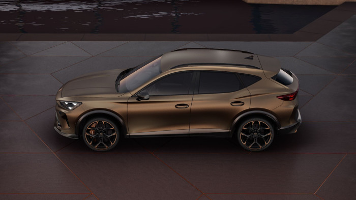 Cupra Formentor VZ5 2.5 TSI 390k DSG 4WD na operativní leasing