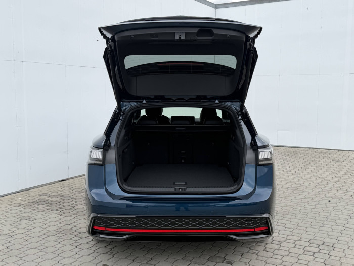 Volkswagen ID.7 Tourer GTX People 86kWh 4Motion / 250kW na operativní leasing