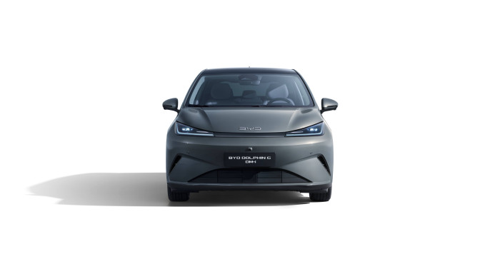 BYD DOLPHIN G DM-i Comfort  1,5 / 156kW na operativní leasing