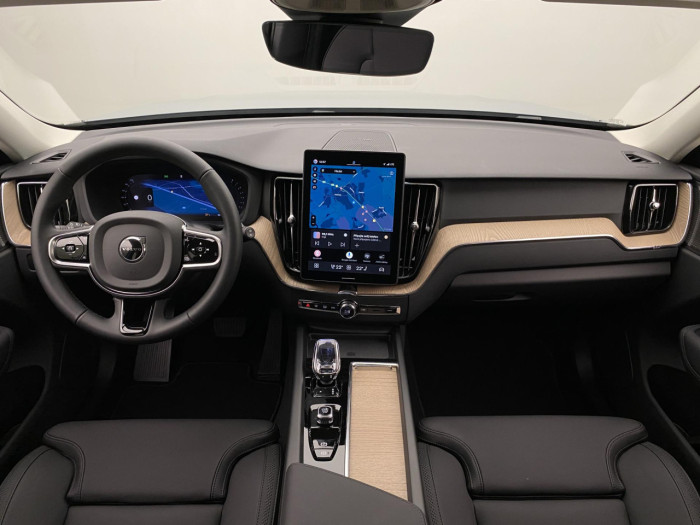 Volvo XC60 B5 AWD AUT BRIGHT PLUS na operativní leasing
