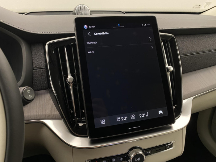 Volvo XC90 T8 AWD Plug-in BRIGHT PLUS 7m na operativní leasing