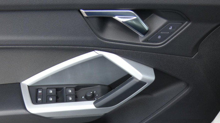 Audi Q3 2,0 TFSI Sportback quattro S-l na operativní leasing