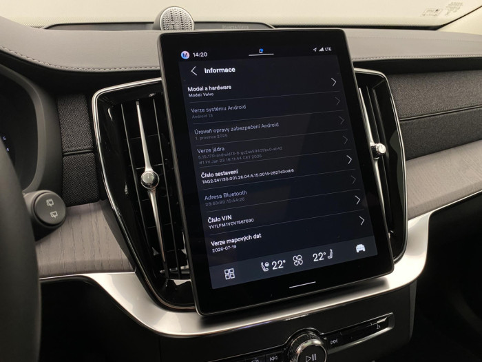 Volvo XC90 B5 AWD AUT DARK PLUS 7míst na operativní leasing