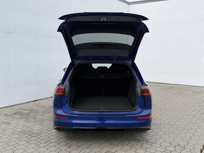 Volkswagen Golf Variant R-Line People 7DSG mHEV 1,5eTSI / 110kW na operativní leasing