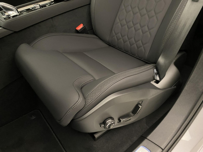 Volvo XC90 T8 AWD RECHARGE BRIGHT PLUS 7m na operativní leasing