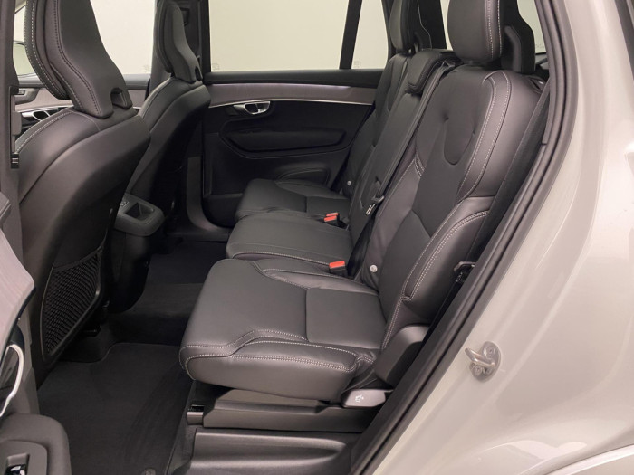 Volvo XC90 B5 AWD AUT DARK PLUS 7míst na operativní leasing
