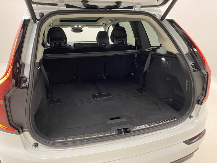 Volvo XC90 B5 AWD AUT DARK PLUS 7míst na operativní leasing