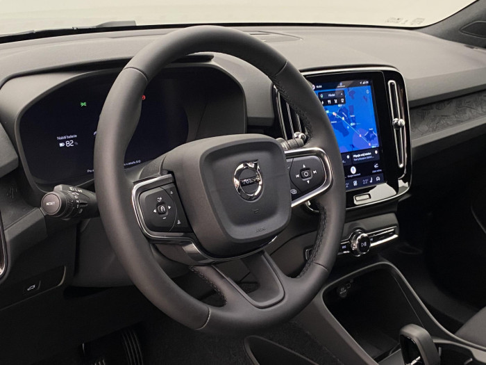 Volvo EX40 SINGLE MOTOR EXTENDED PLUS na operativní leasing