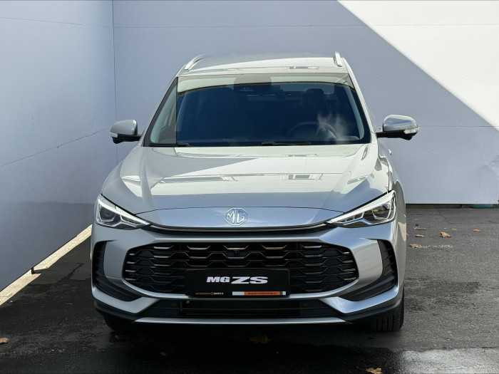 MG ZS Hybrid+ Exclusive AT 1,5 / 145kW na operativní leasing