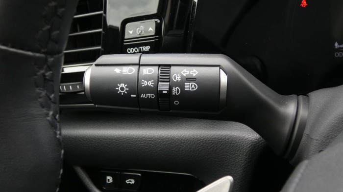 Lexus NX 350h 2.5 E-CVT Comfort Top na operativní leasing