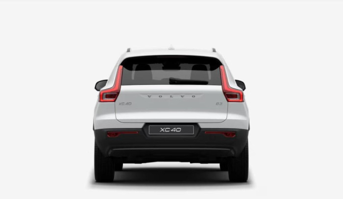 Volvo XC40 B3 AUT DARK PLUS na operativní leasing